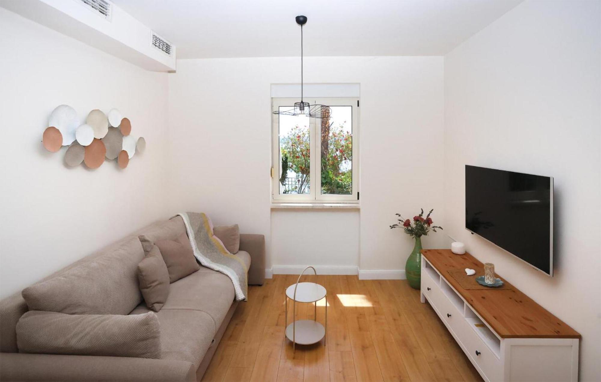 2 Bedroom Gorgeous Apartment In Kastel Luksic Kaštela المظهر الخارجي الصورة