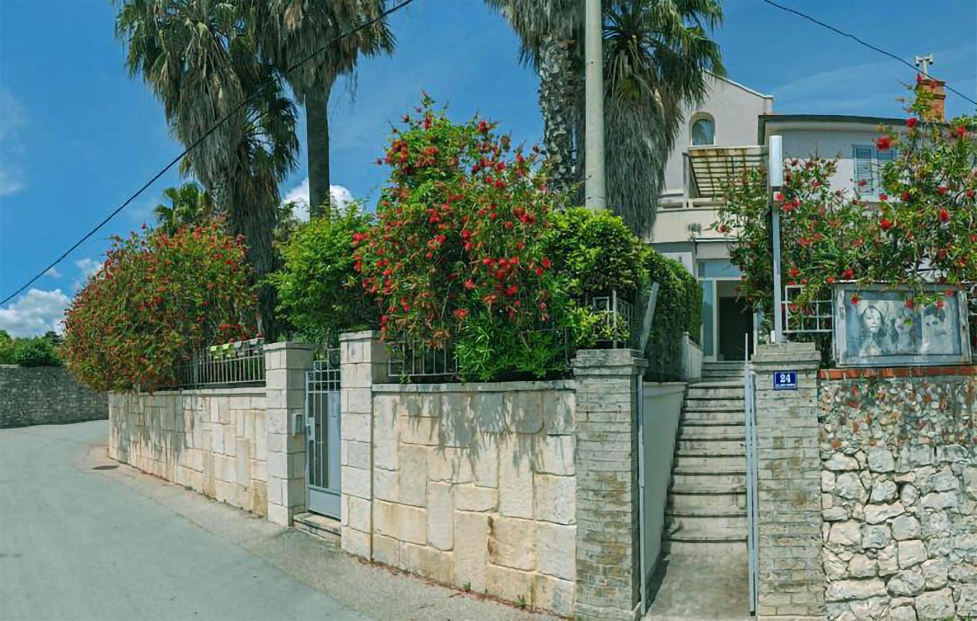 2 Bedroom Gorgeous Apartment In Kastel Luksic Kaštela المظهر الخارجي الصورة