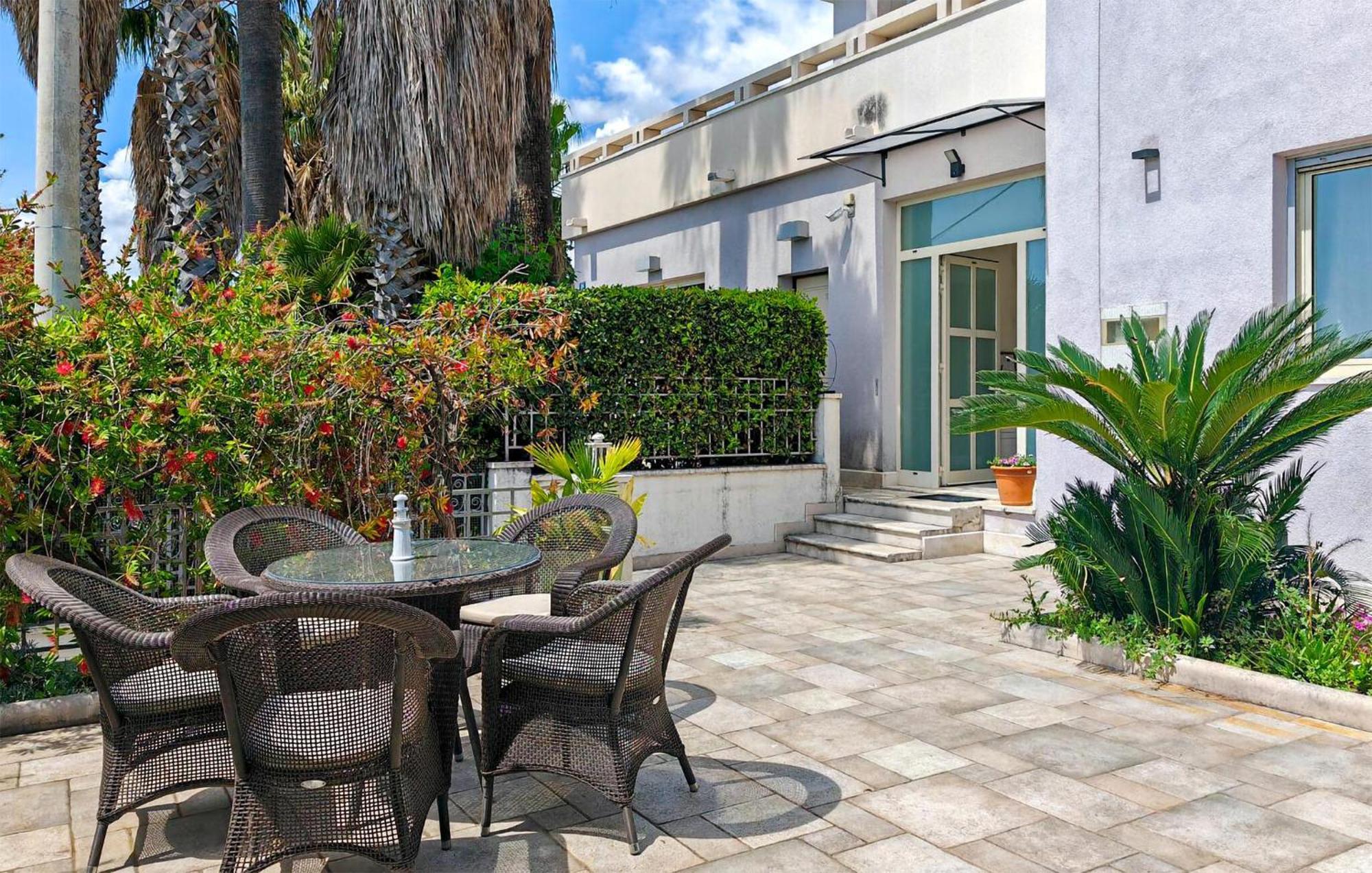2 Bedroom Gorgeous Apartment In Kastel Luksic Kaštela المظهر الخارجي الصورة
